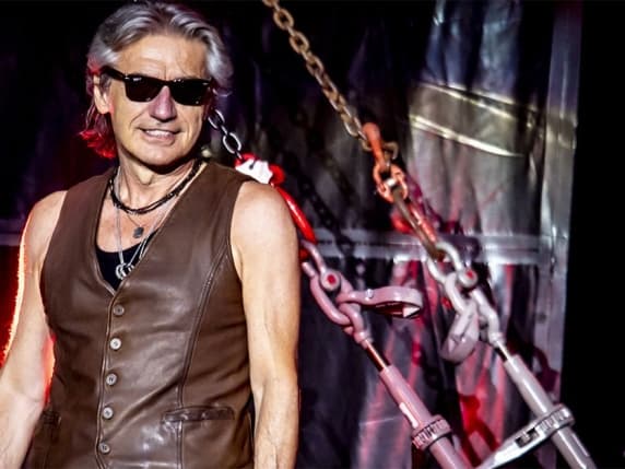 Ligabue, la memoria di San Siro e l'esempio di Villa Mirabello
