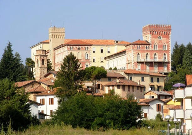Venegono Superiore - Venegono Superiore, festa al Castello per i 105 anni dei Missionari Comboniani - Archivio - Varese News