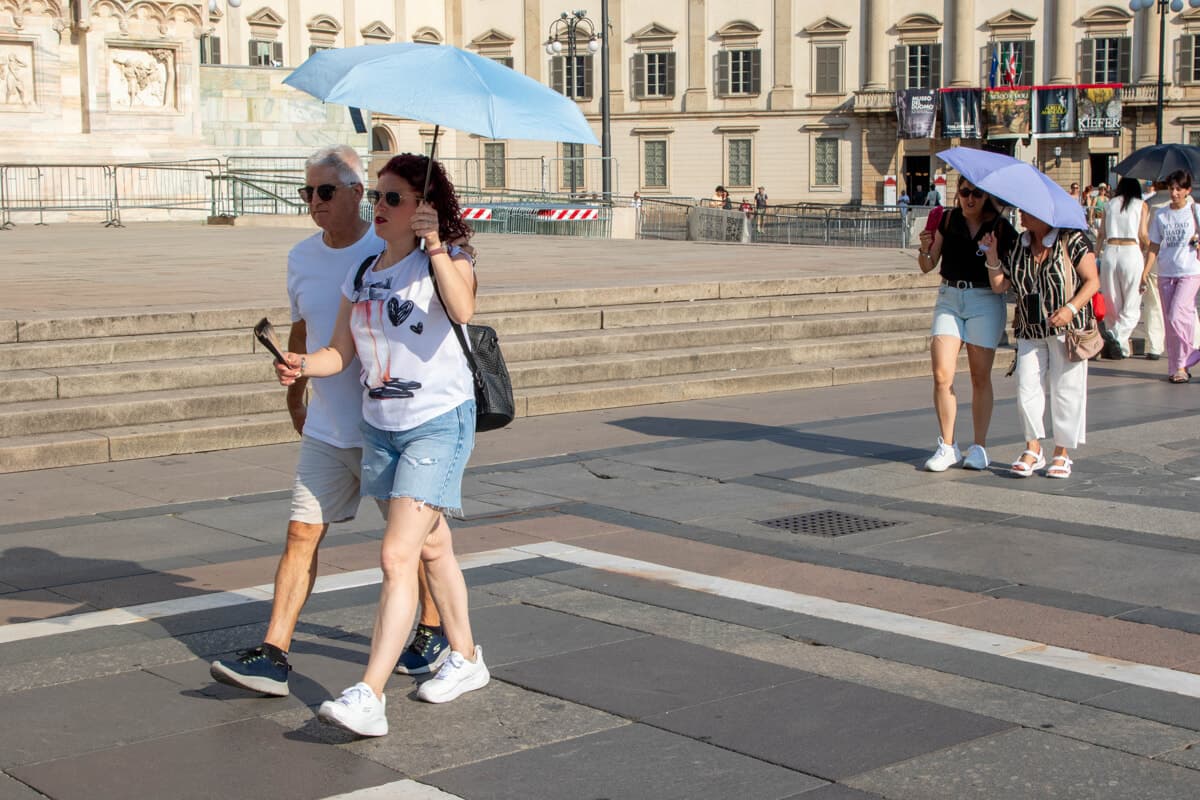 Afa record e 36 gradi in arrivo: la nuova ondata di caldo stringe Milano. Quando si tocca il picco