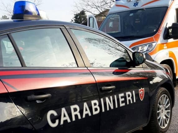 Mantova, bimbo di 4 anni esce di casa mentre i genitori dormono: trovato in strada da un passante, sta bene