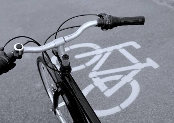 Mobilità · Dati e sondaggio - Il ciclista dell’ultimo giorno di scuola -  - Varese News