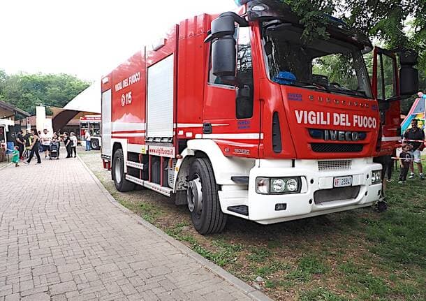 Como - Domenica “Caserme Aperte” con i Vigili del Fuoco: visite anche a Lomazzo e Appiano Gentile - Lombardia - Varese News