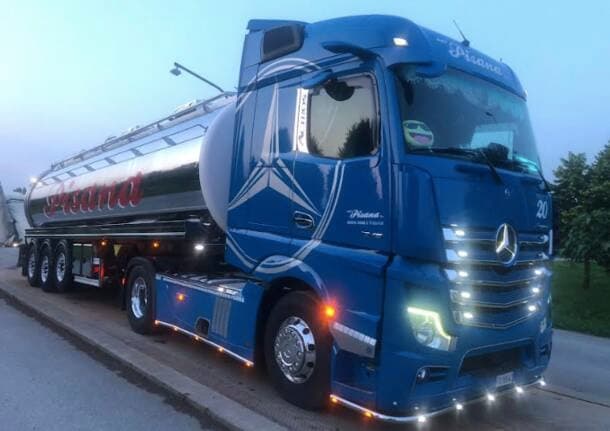 Annuncio di lavoro a pagamento - Nota azienda di trasporti del territorio ricerca autista - Lavoro - Varese News