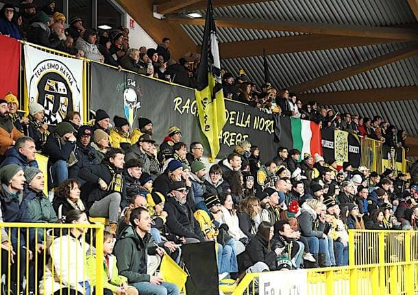 Hockey su ghiaccio - Prezzi più bassi per tifare i Mastini: via alla campagna abbonamenti giallonera - Sport - Varese News