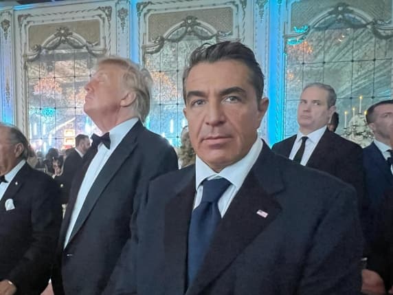 Zampolli, l'inviato di Trump diffida TikTok e Meta e denuncia chi lascia post diffamatori che lo associano a Epstein. «Già oscurati alcuni profili»