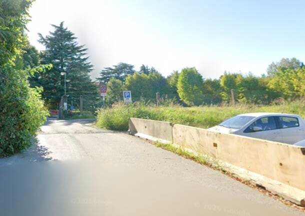 Varese - Parcheggio temporaneo in via Rossi a Varese per lasciar spazio alla futura palazzina dell’Insubria a Bizzozero -  - Varese News