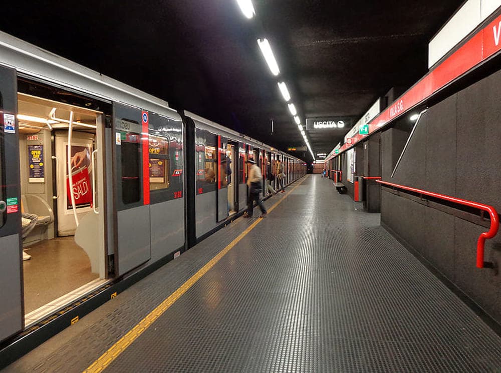 Sciopero dei mezzi Atm confermato: gli orari di metro, bus e tram a Milano. Protesta di 24 ore