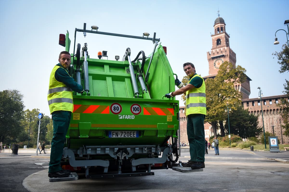 Ferragosto, raccolta rifiuti: cosa cambia a Milano e nell'hinterland