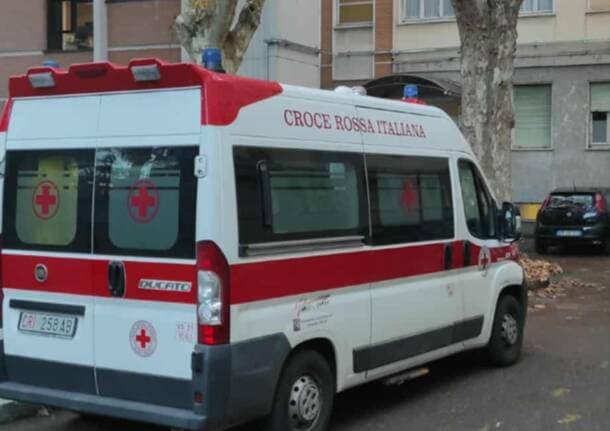 Gallarate - Incidente a Gallarate tra due auto sul Sempione, tre persone coinvolte -  - Varese News