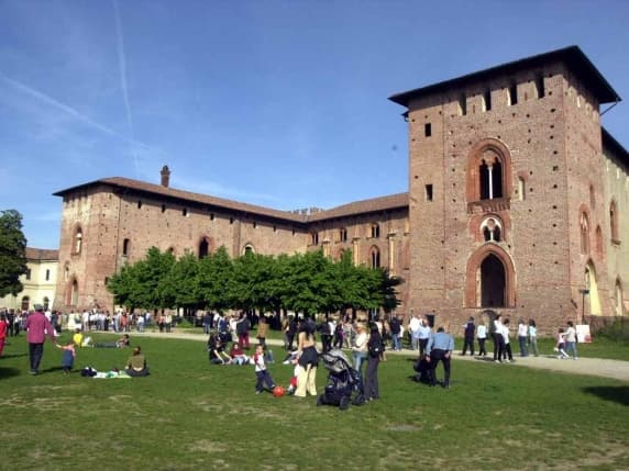 «Vigevano in castello», eventi a luglio e a settembre: da Giorgia a Claudio Baglioni, fino a Fiorella Mannoia e Cocciante: ecco il programma