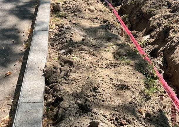 Sesto Calende - Nuova illuminazione sul lungofiume di Sesto Calende: partiti i lavori tra l’Allea e il parcheggio Metropolis - Archivio - Varese News