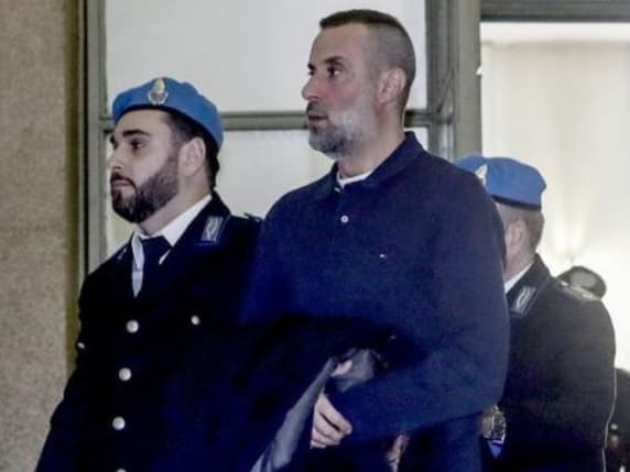 Omicidio di Rogoredo, la Procura chiede il processo immediato per Cinturrino