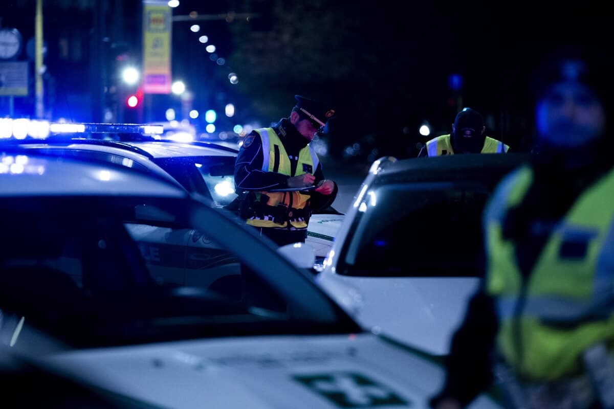 Controlli a Bresso, un monopattino sfreccia a 107 km/h: scattano i sequestri e i ritiri di patente