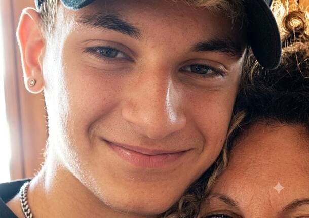 Saronno - “Alessio deve avere giustizia”, la mamma del ragazzo di Saronno morto al luna park annuncia un’azione legale senza precedenti -  - Varese News
